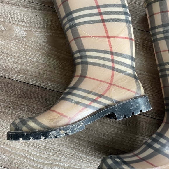Authentic Burberry Rainboots - Picture 4 of 6